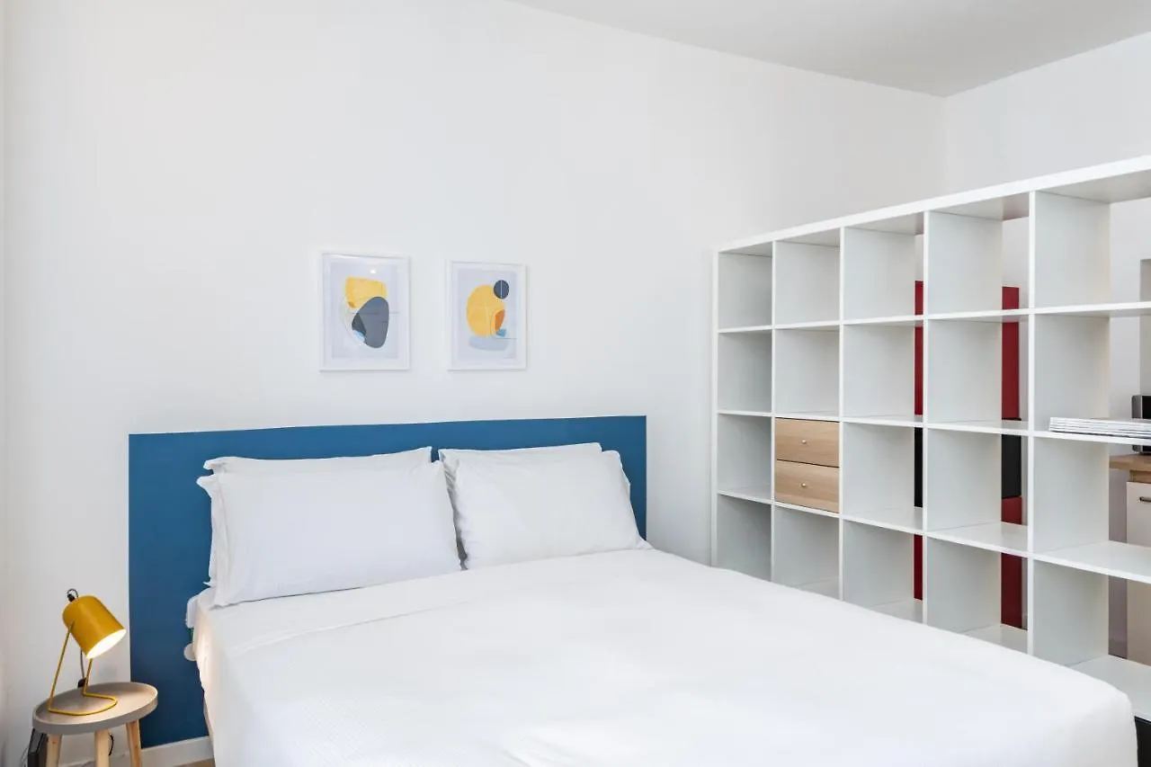 Relstay - Porta Romana - Large Studio Milan 0*,